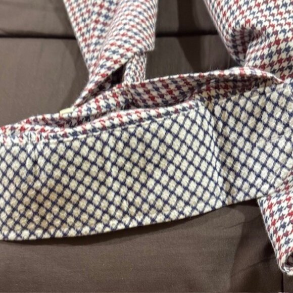 Johnston & Murphy red, white, blue houndstooth mens shirt Medium - Picture 5 of 7